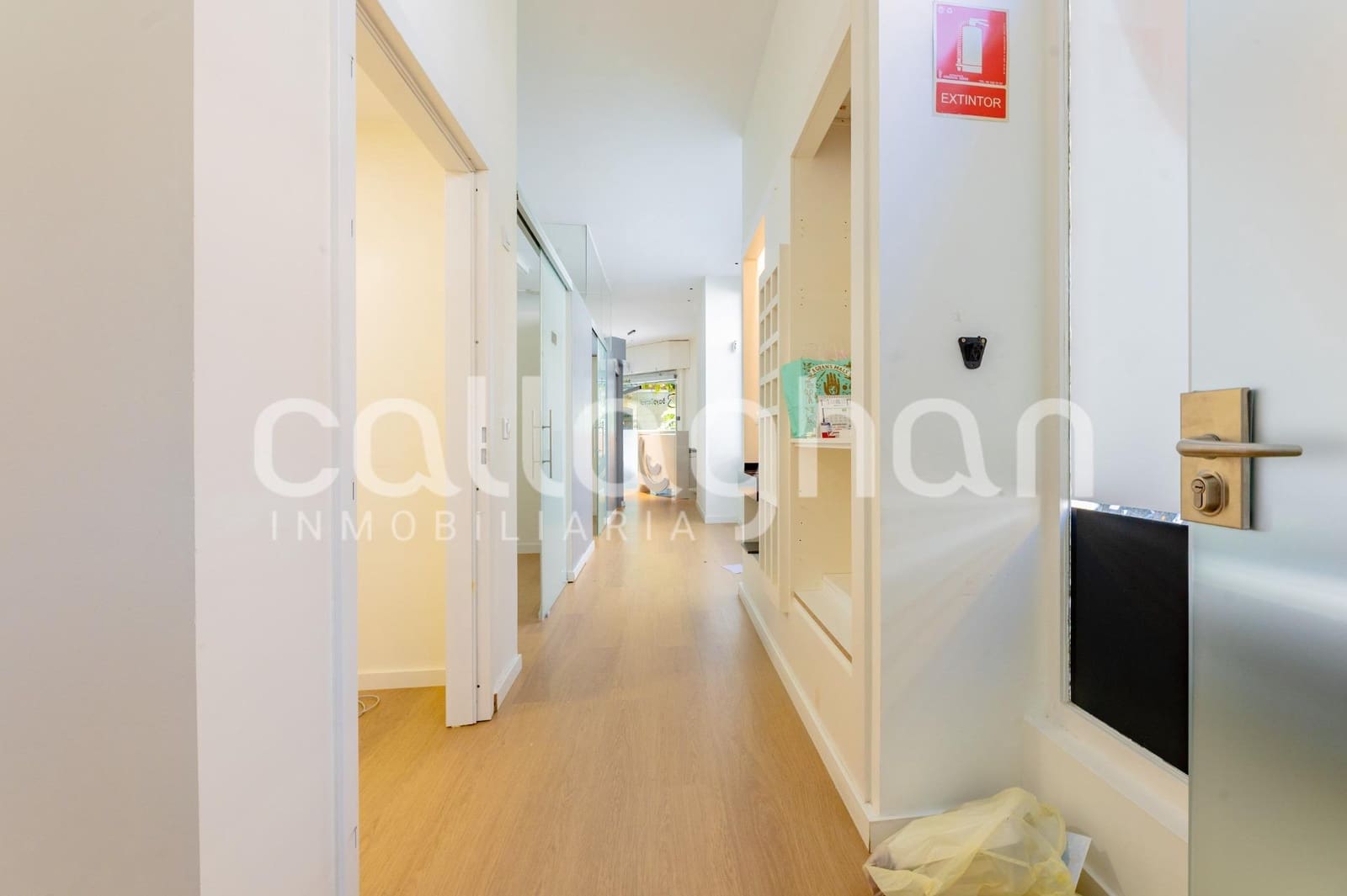 Erhverv til leje i Gandia - € 2.400 (Ref: 9963311)