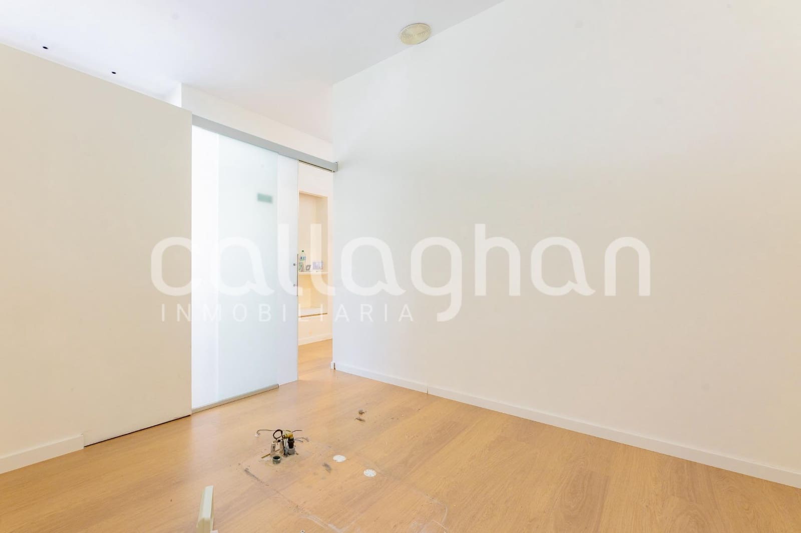 Erhverv til leje i Gandia - € 2.400 (Ref: 9963311)