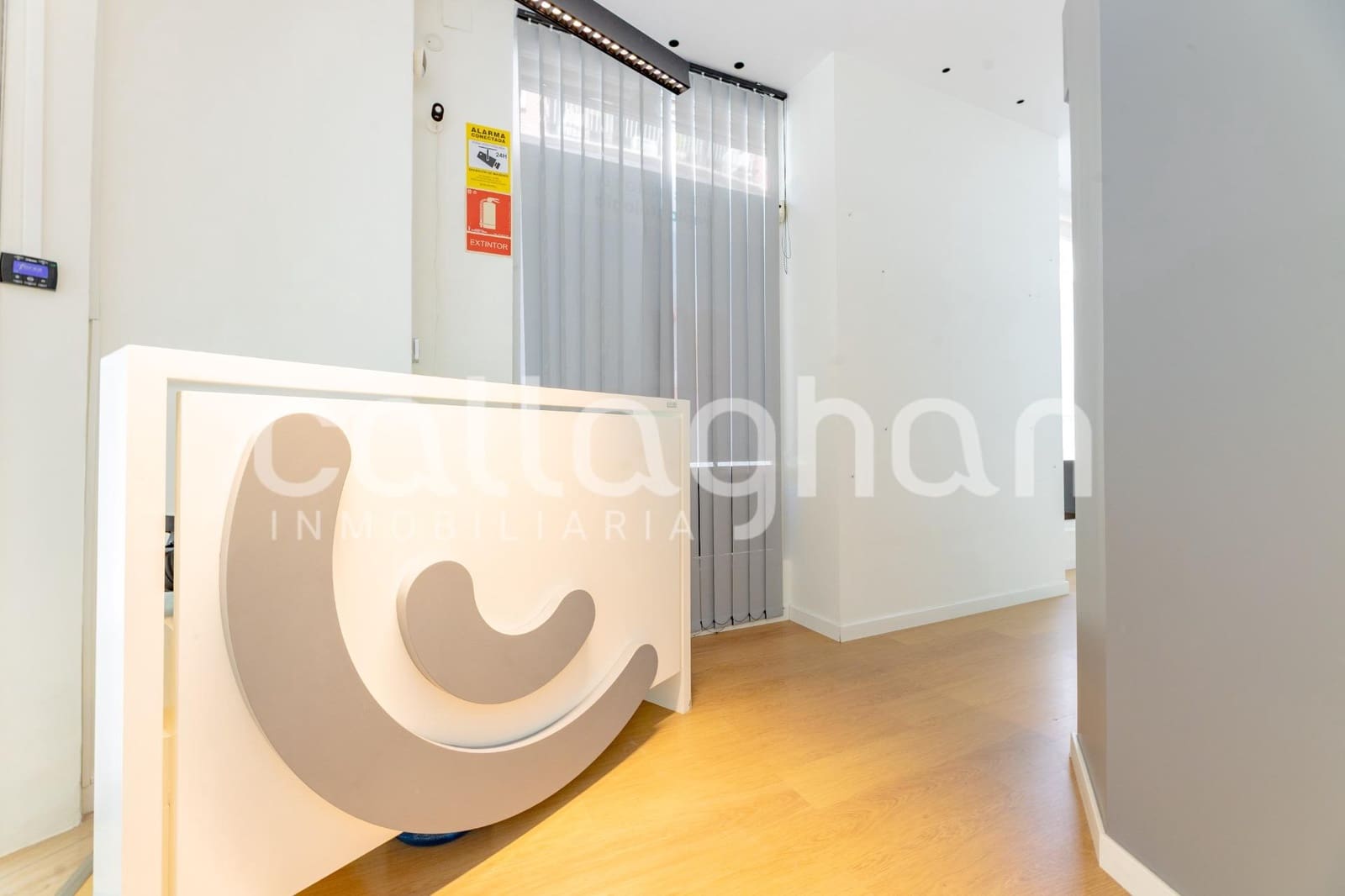Erhverv til leje i Gandia - € 2.400 (Ref: 9963311)