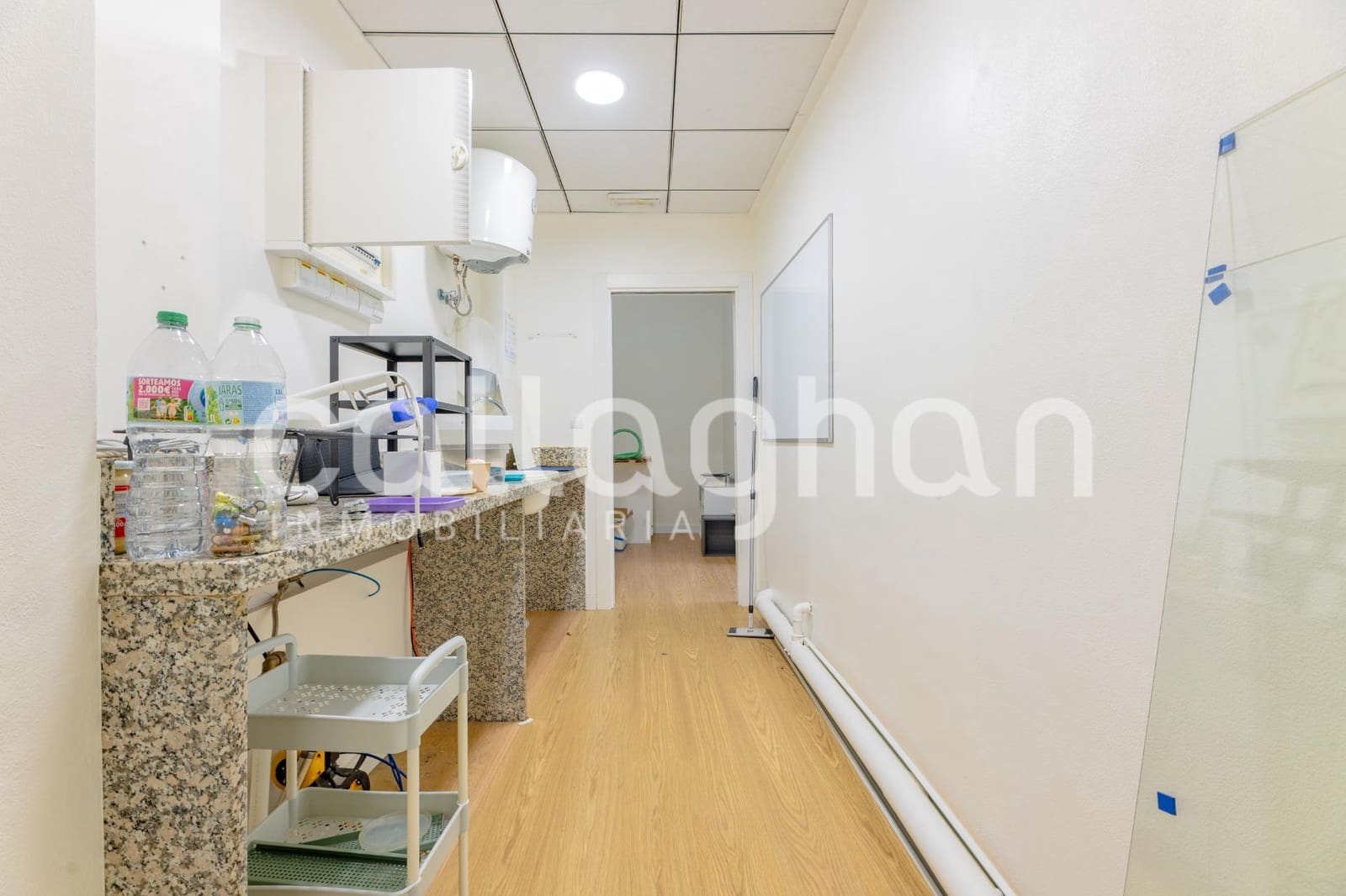 Erhverv til leje i Gandia - € 2.400 (Ref: 9963311)
