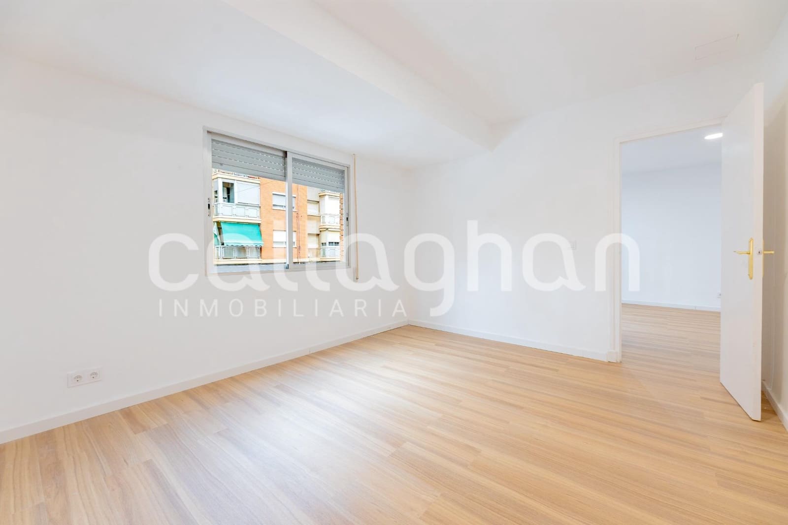 3 soveværelse Lejlighed til salg i Valencia by - € 350.000 (Ref: 9965457)