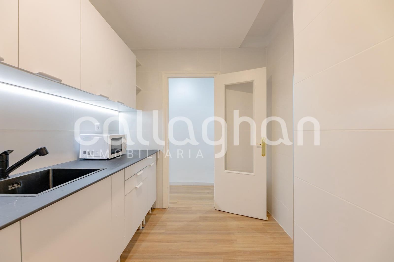 3 soveværelse Lejlighed til salg i Valencia by - € 350.000 (Ref: 9965457)