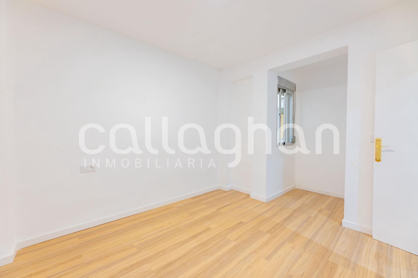 3 soveværelse Lejlighed til salg i Valencia by - € 350.000 (Ref: 9965457)