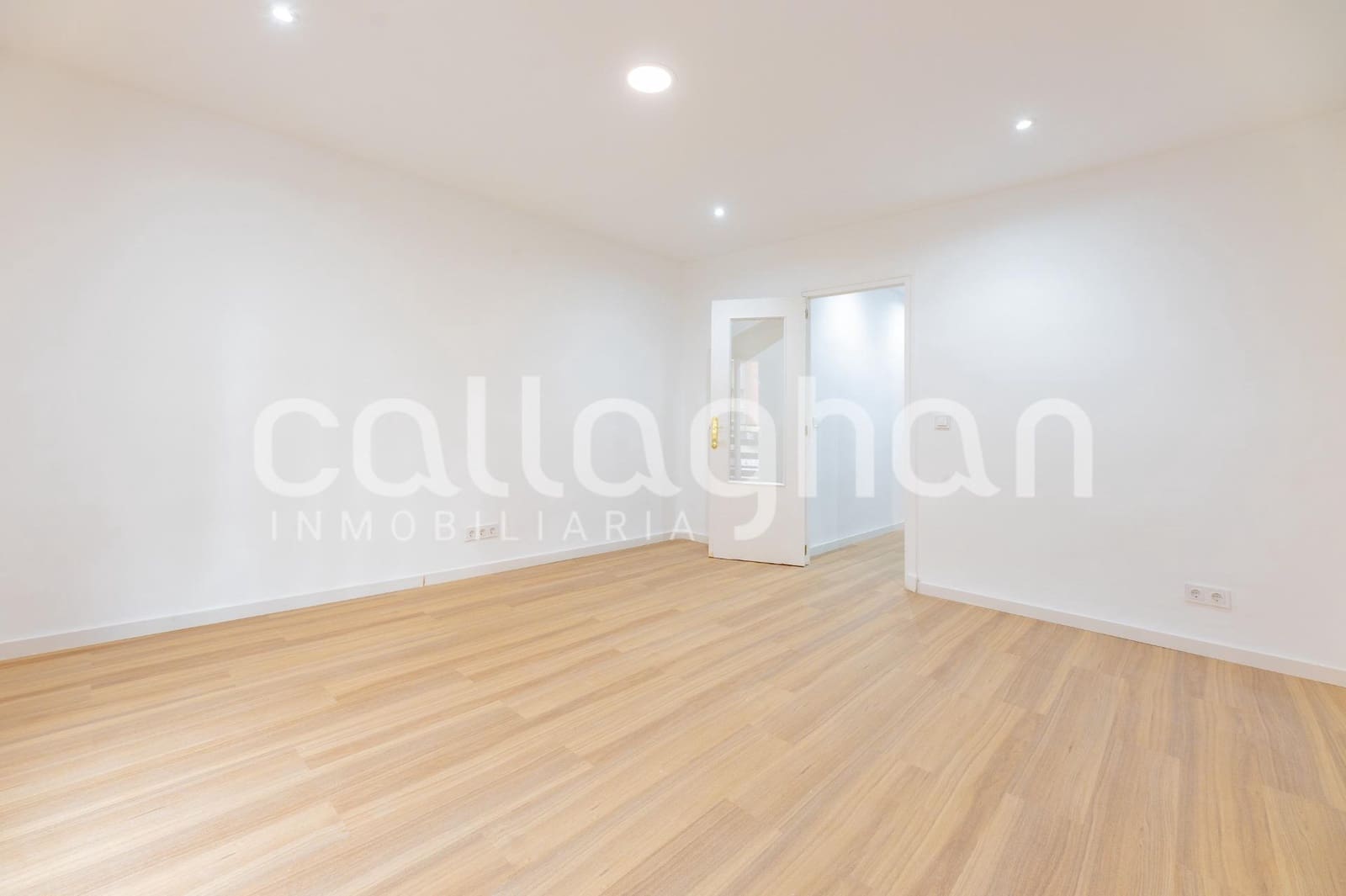 3 soveværelse Lejlighed til salg i Valencia by - € 350.000 (Ref: 9965457)