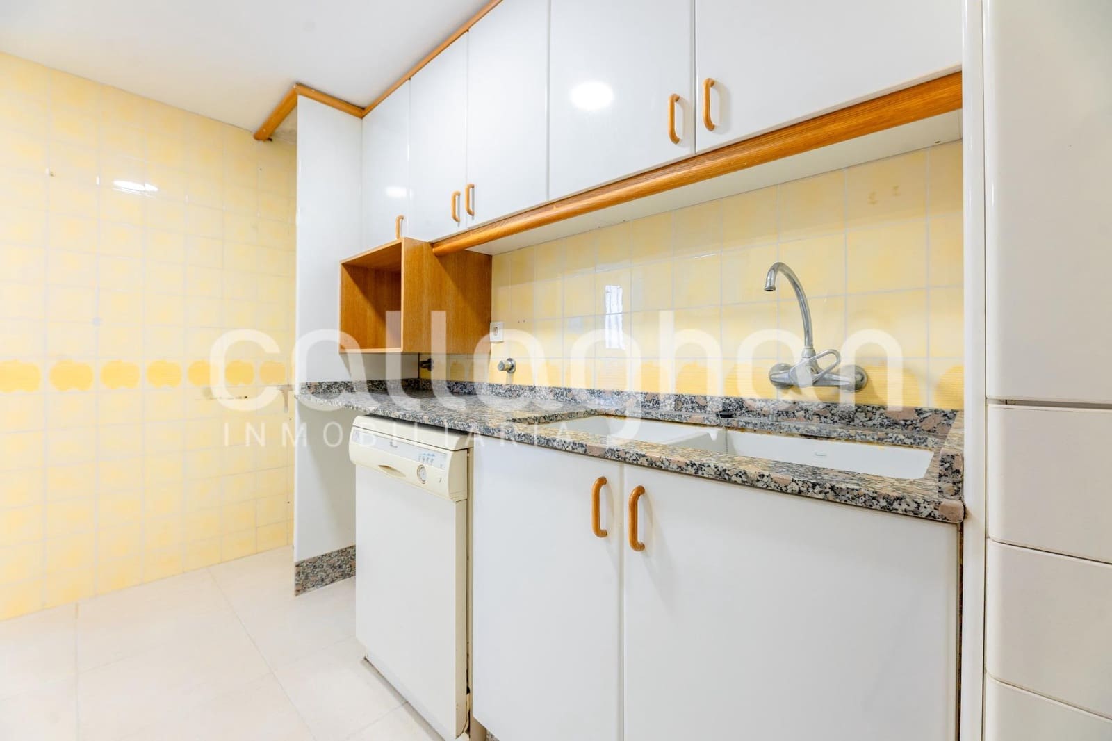 3 slaapkamer Flat te huur in Valencia stad met garage - € 1.600 (Ref: 9973500)