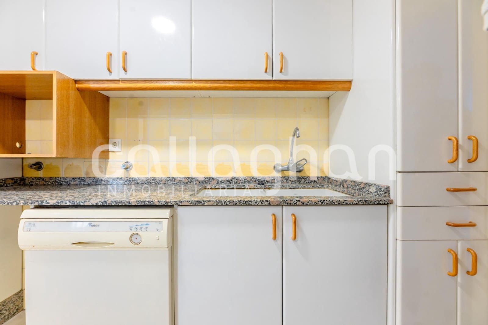 3 slaapkamer Flat te huur in Valencia stad met garage - € 1.600 (Ref: 9973500)
