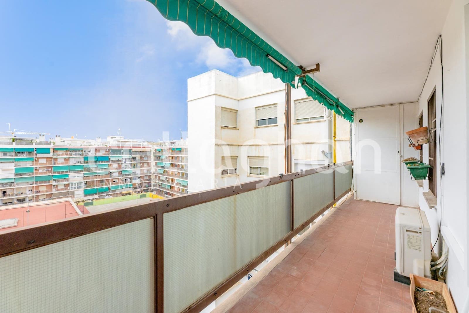 3 slaapkamer Flat te huur in Valencia stad met garage - € 1.600 (Ref: 9973500)