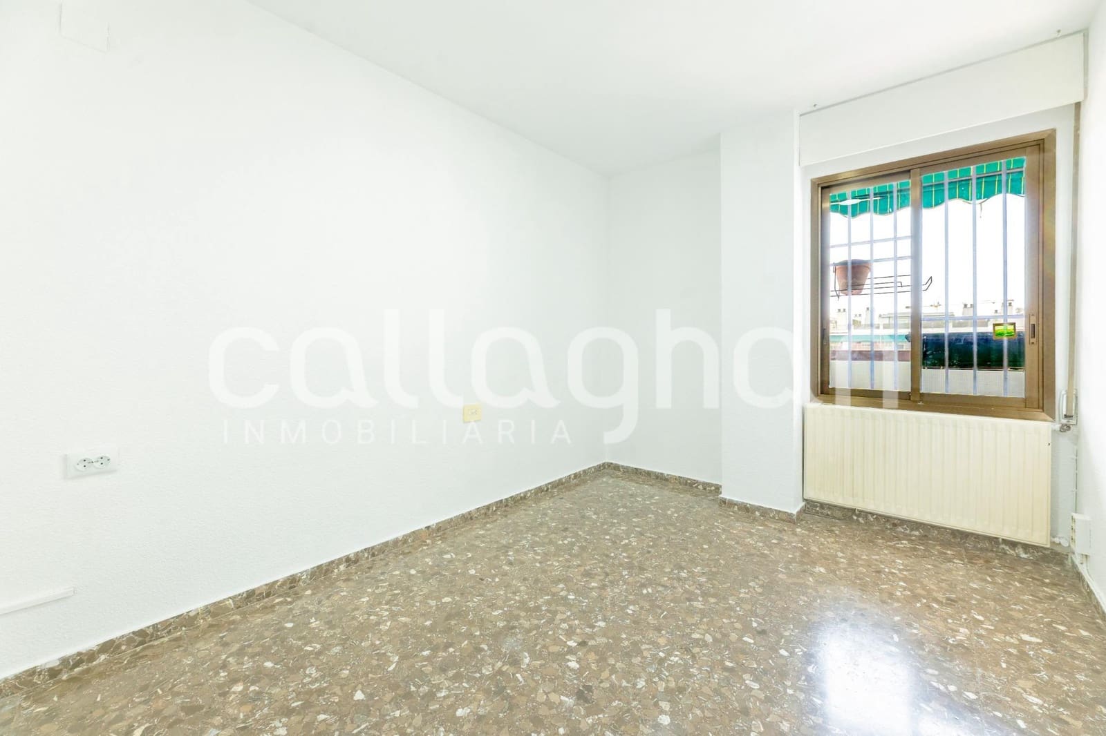 3 slaapkamer Flat te huur in Valencia stad met garage - € 1.600 (Ref: 9973500)