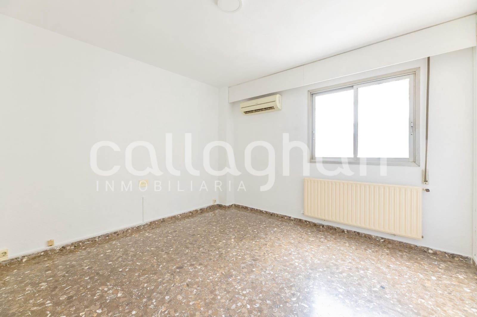 3 slaapkamer Flat te huur in Valencia stad met garage - € 1.600 (Ref: 9973500)
