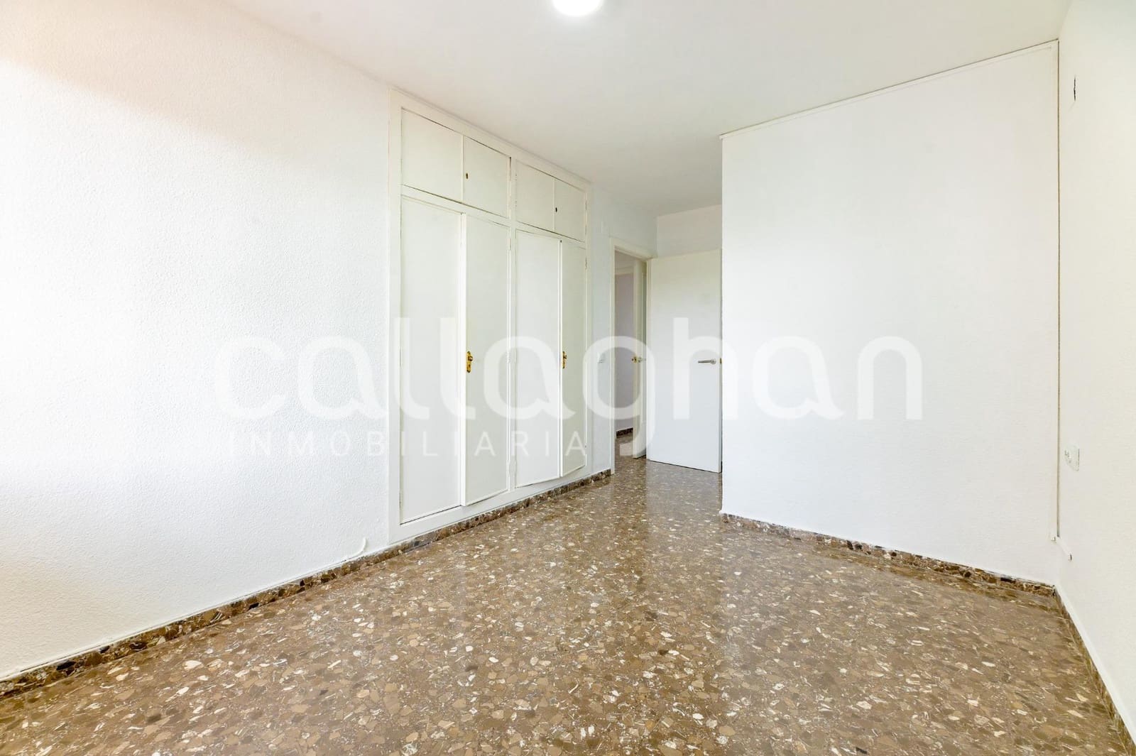 3 slaapkamer Flat te huur in Valencia stad met garage - € 1.600 (Ref: 9973500)