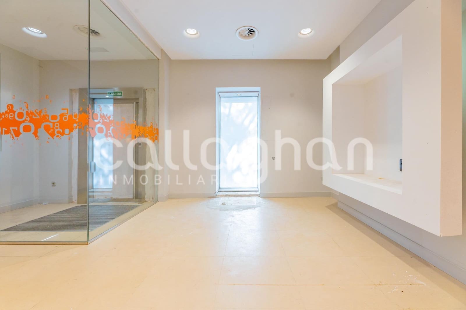 Komercyjne do wynajęcia w Catarroja - 1 600 € (Ref: 9975593)