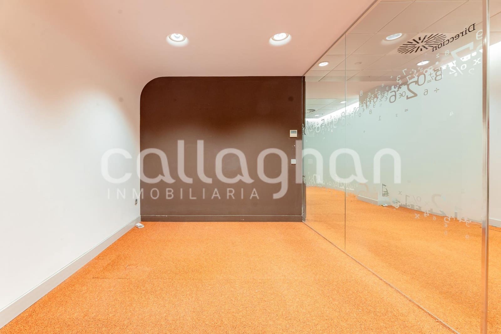 Komercyjne do wynajęcia w Catarroja - 1 600 € (Ref: 9975593)