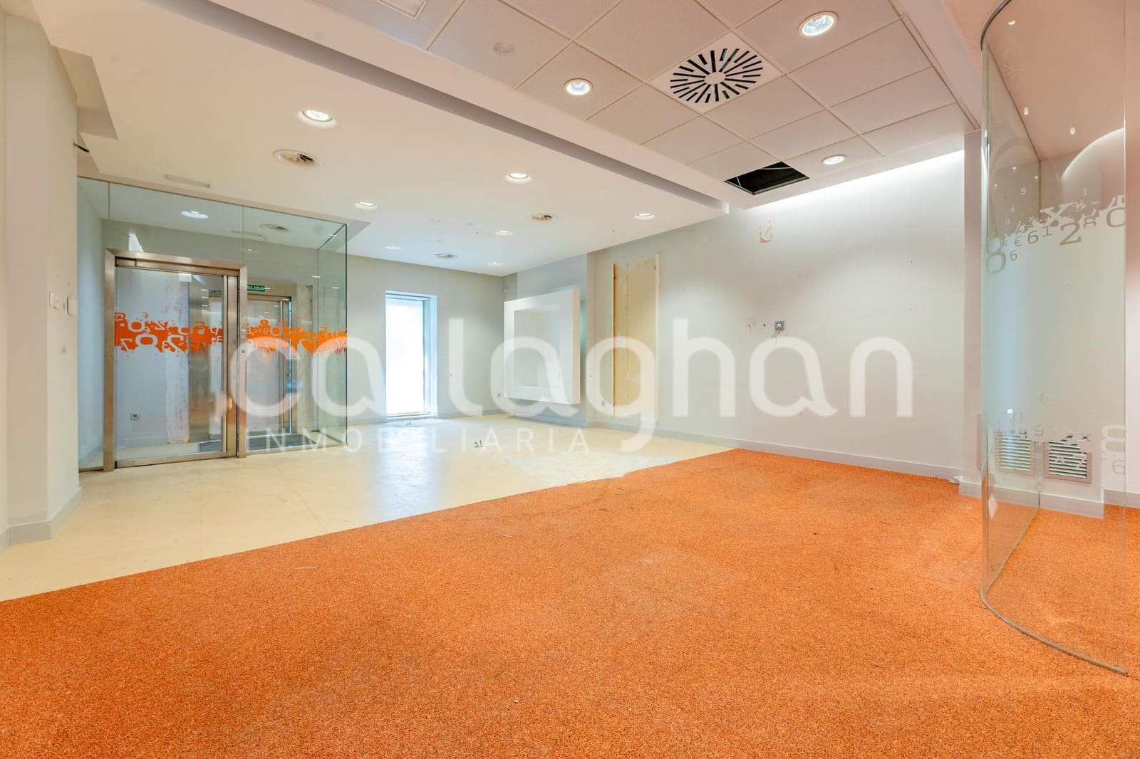 Komercyjne do wynajęcia w Catarroja - 1 600 € (Ref: 9975593)