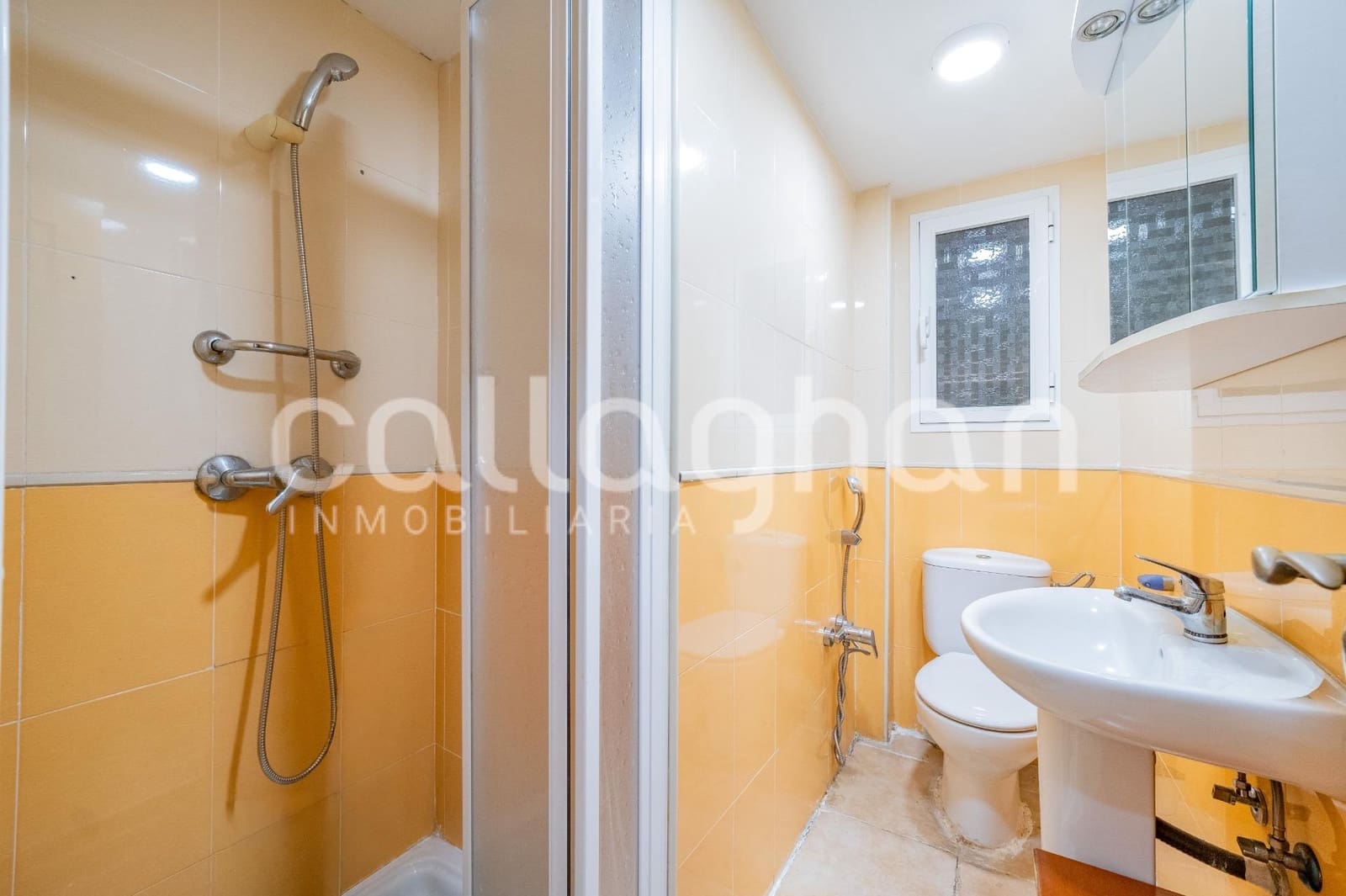2 makuuhuone Asunto myytävänä paikassa Valencia kaupunki - 260 000 € (Ref: 9979029)