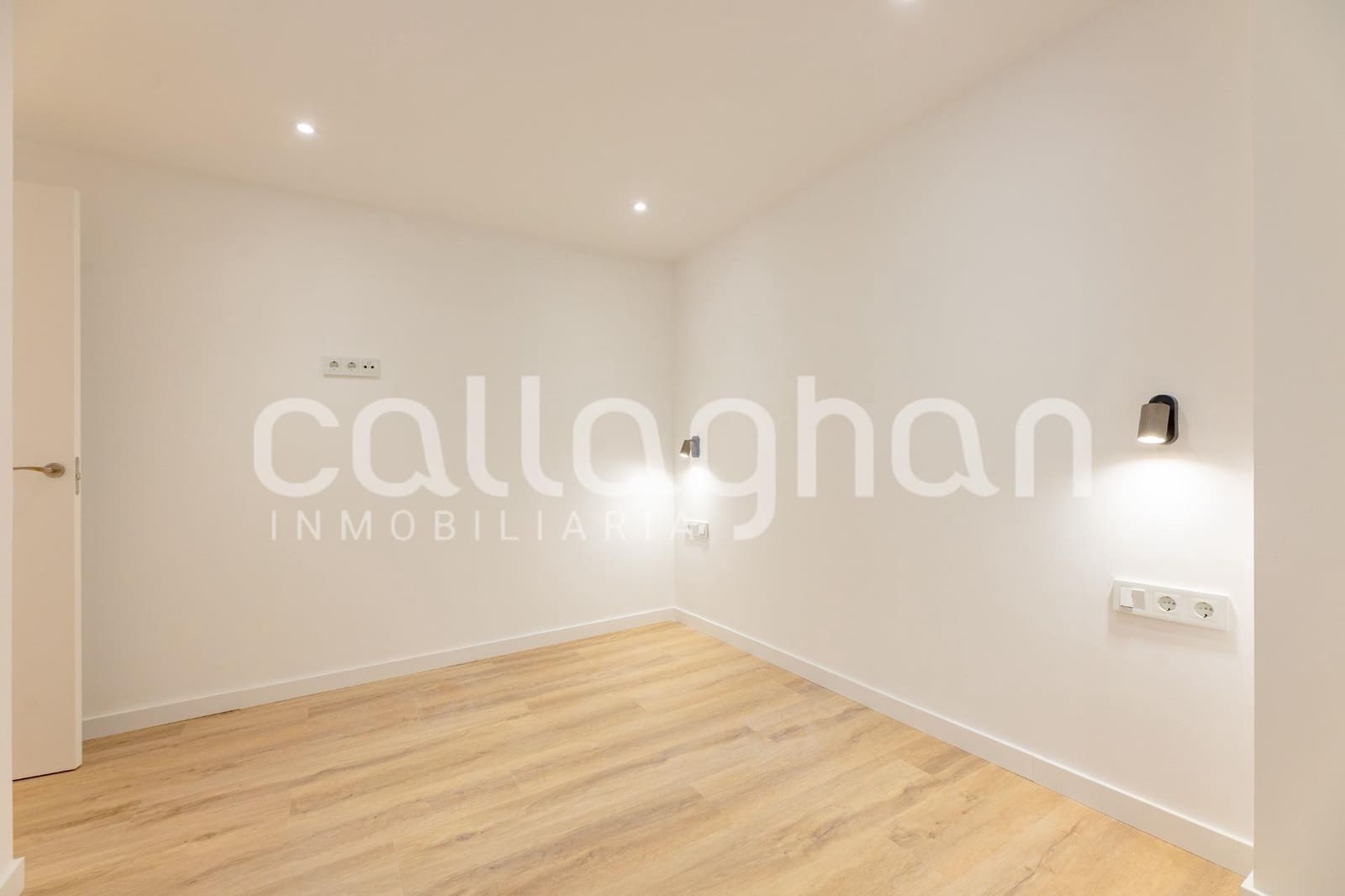 Piso de 3 habitaciones en València ciudad en venta - 420.000 € (Ref: 9997230)