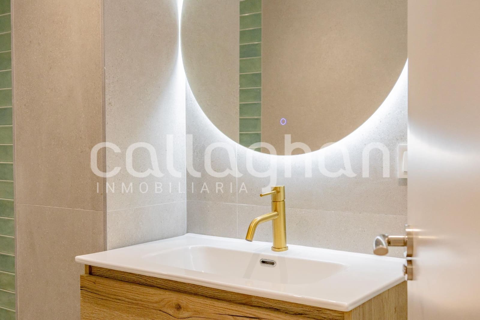 Piso de 3 habitaciones en València ciudad en venta - 420.000 € (Ref: 9997230)