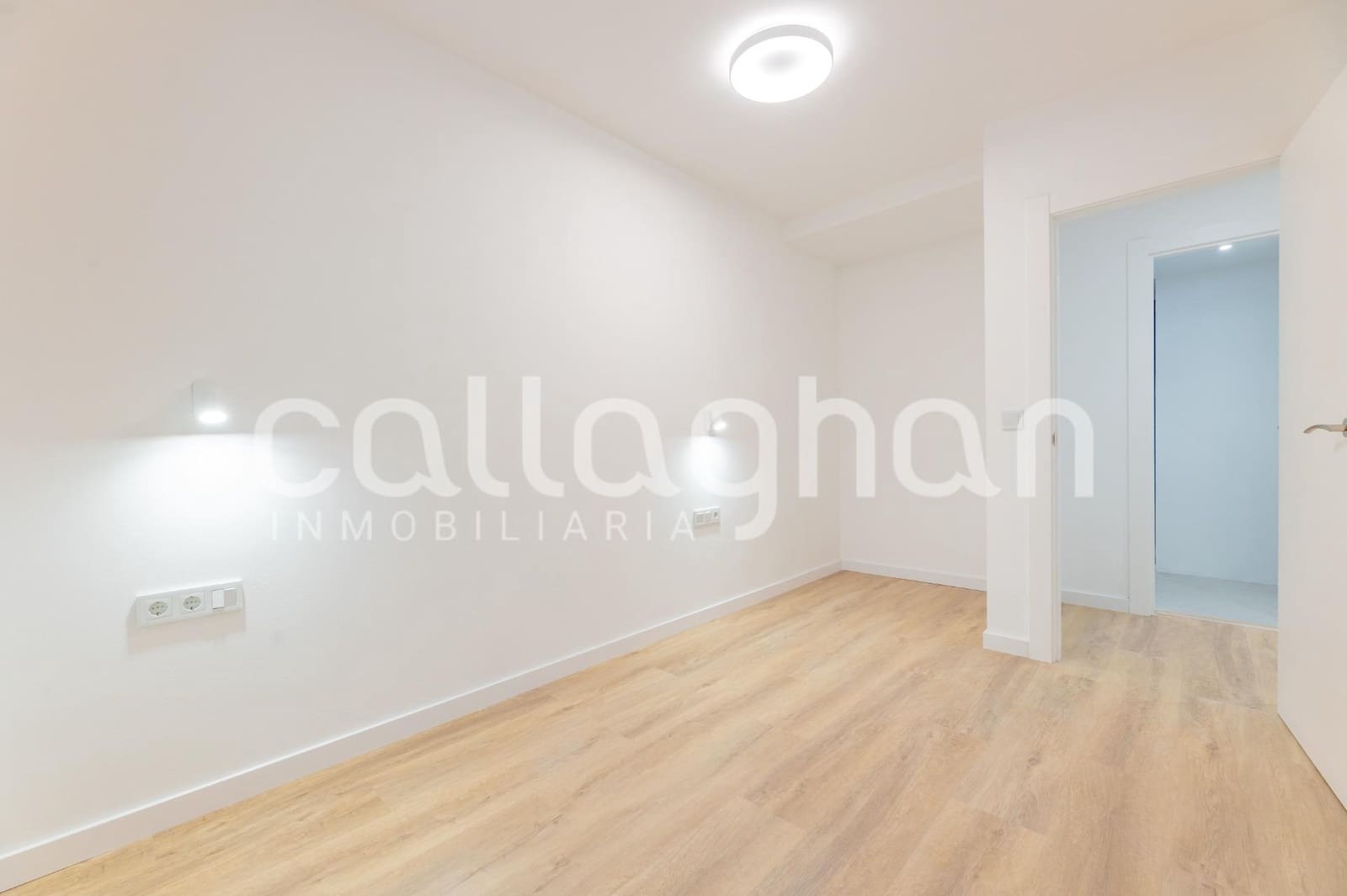 Piso de 3 habitaciones en València ciudad en venta - 420.000 € (Ref: 9997230)