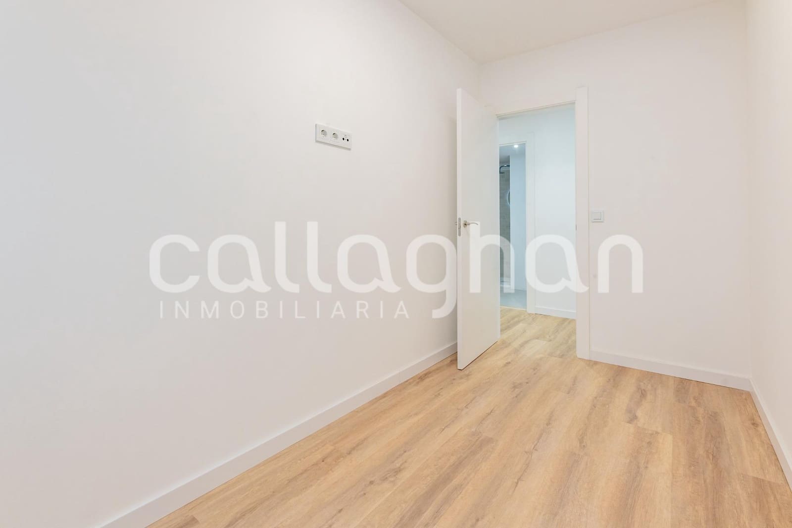 Piso de 3 habitaciones en València ciudad en venta - 420.000 € (Ref: 9997230)