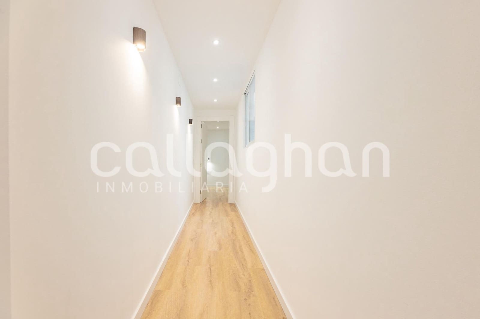 Piso de 3 habitaciones en València ciudad en venta - 420.000 € (Ref: 9997230)