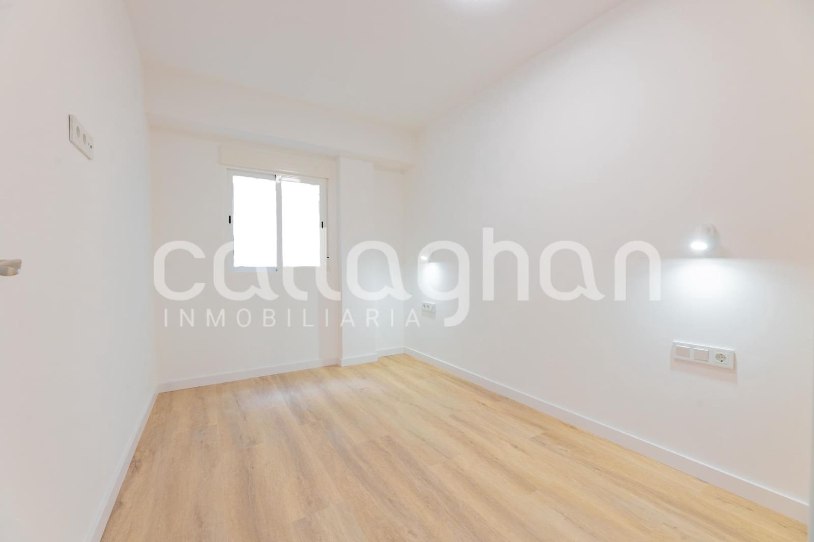 Piso de 3 habitaciones en València ciudad en venta - 420.000 € (Ref: 9997230)