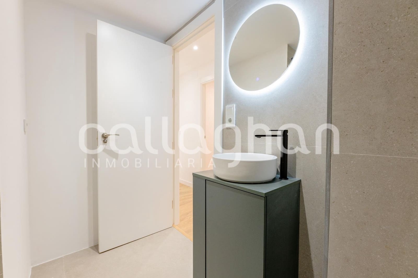 Piso de 3 habitaciones en València ciudad en venta - 420.000 € (Ref: 9997230)