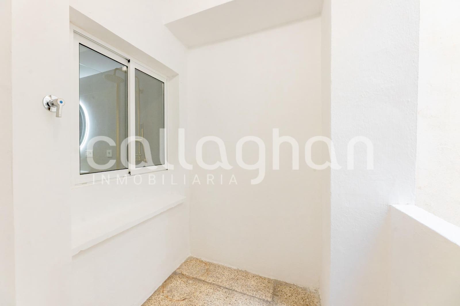 Piso de 3 habitaciones en València ciudad en venta - 420.000 € (Ref: 9997230)