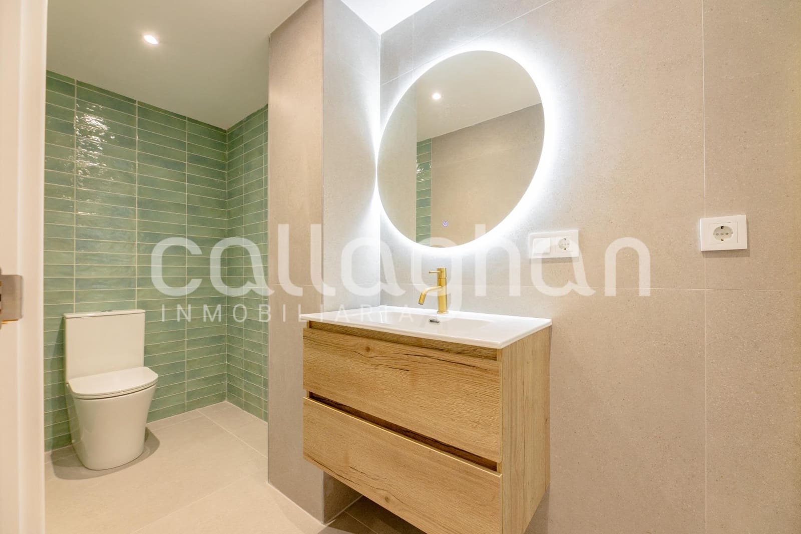 Piso de 3 habitaciones en València ciudad en venta - 420.000 € (Ref: 9997230)