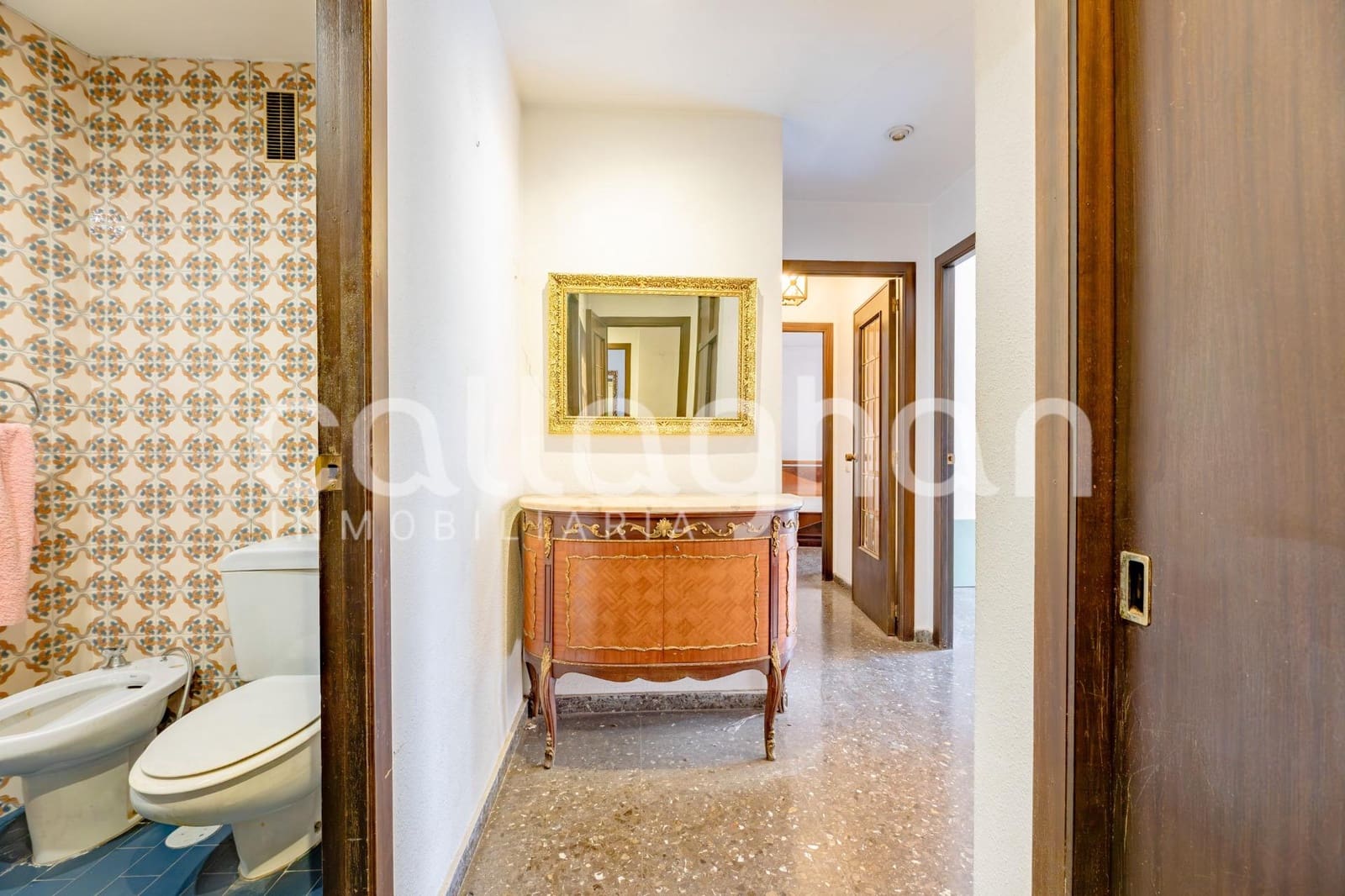 3 bedroom Flat for sale in Valencia city with garage - € 360,000 (Ref: 9997233)