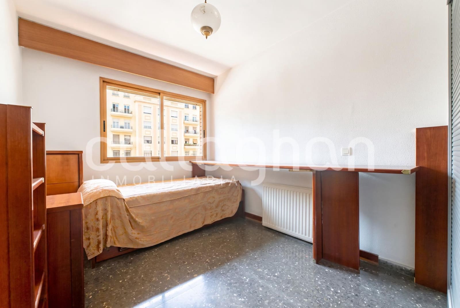 3 bedroom Flat for sale in Valencia city with garage - € 360,000 (Ref: 9997233)