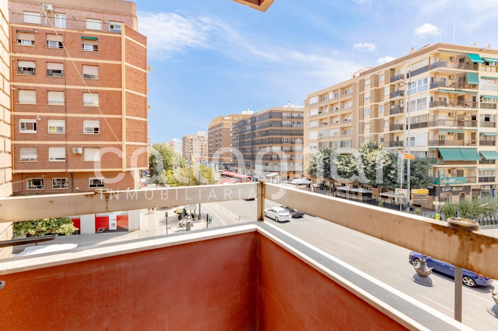 3 bedroom Flat for sale in Valencia city with garage - € 360,000 (Ref: 9997233)