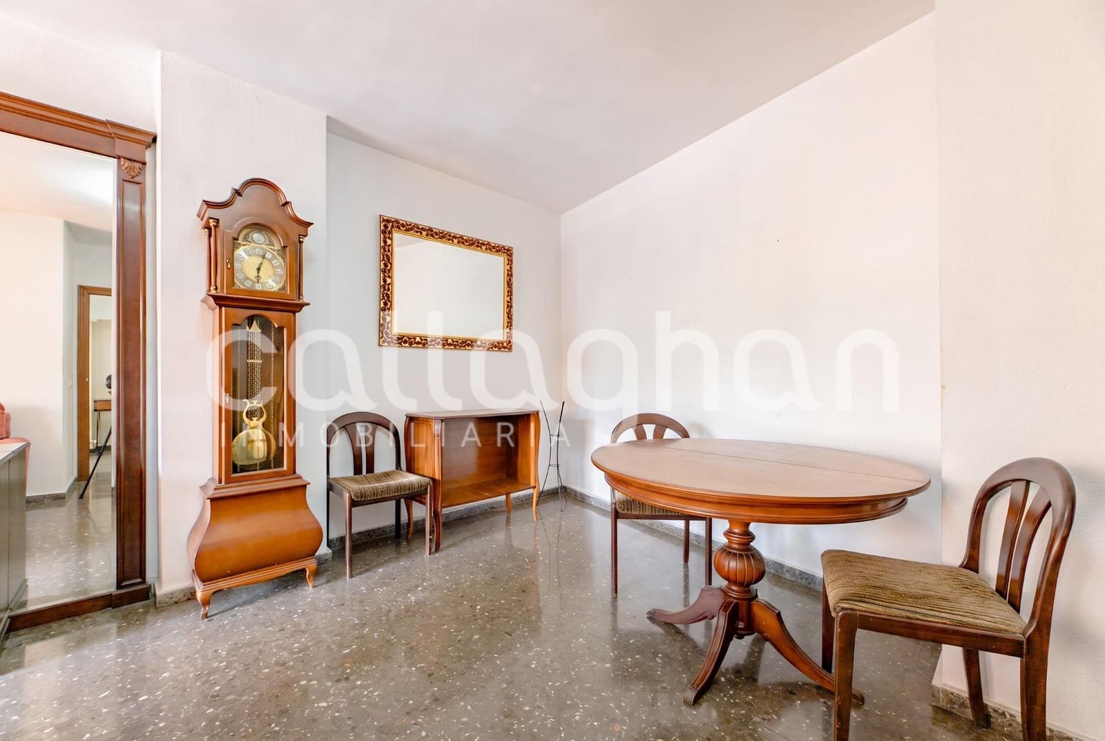 3 bedroom Flat for sale in Valencia city with garage - € 360,000 (Ref: 9997233)