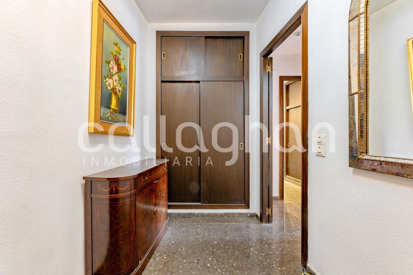 3 bedroom Flat for sale in Valencia city with garage - € 360,000 (Ref: 9997233)