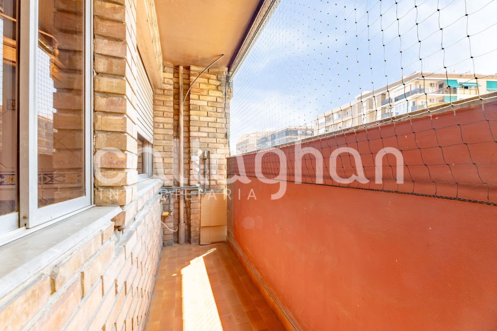 3 bedroom Flat for sale in Valencia city with garage - € 360,000 (Ref: 9997233)