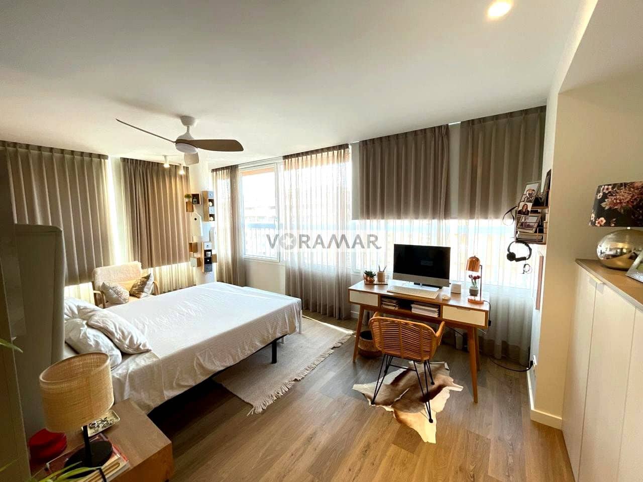 3 bedroom Flat for rent in Valencia city with garage - € 3,200 (Ref: 10024601)