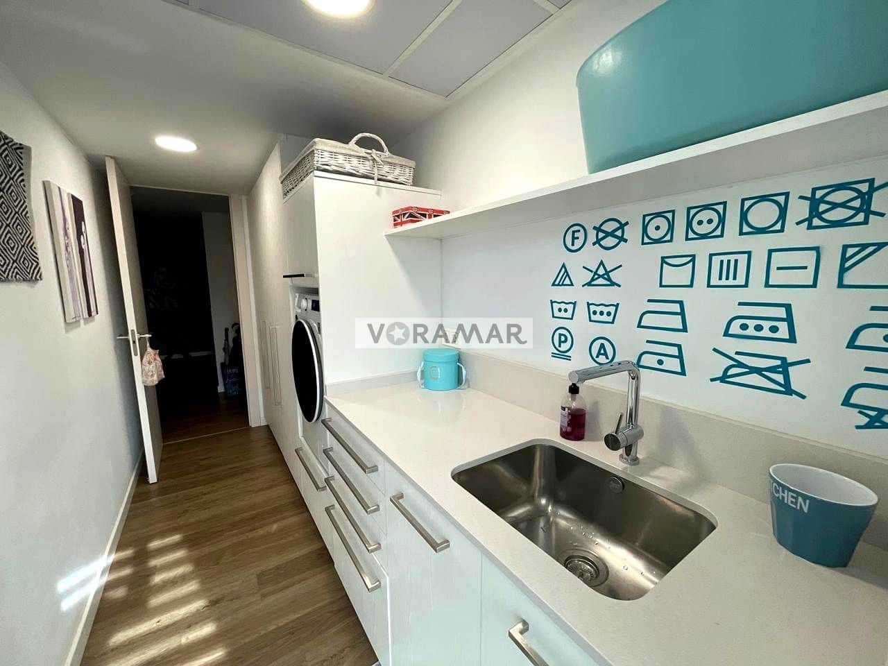 3 bedroom Flat for rent in Valencia city with garage - € 3,200 (Ref: 10024601)