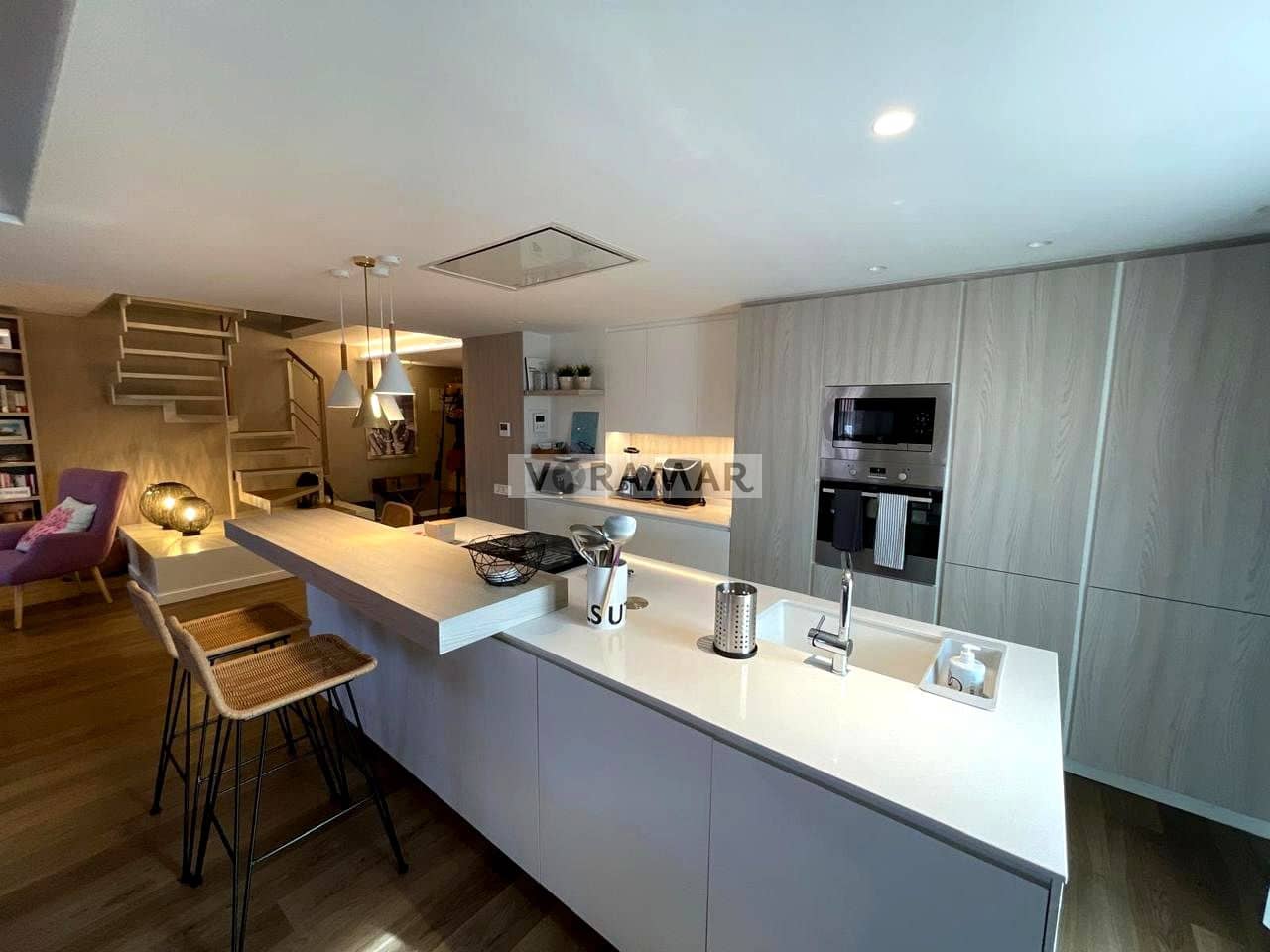 3 bedroom Flat for rent in Valencia city with garage - € 3,200 (Ref: 10024601)