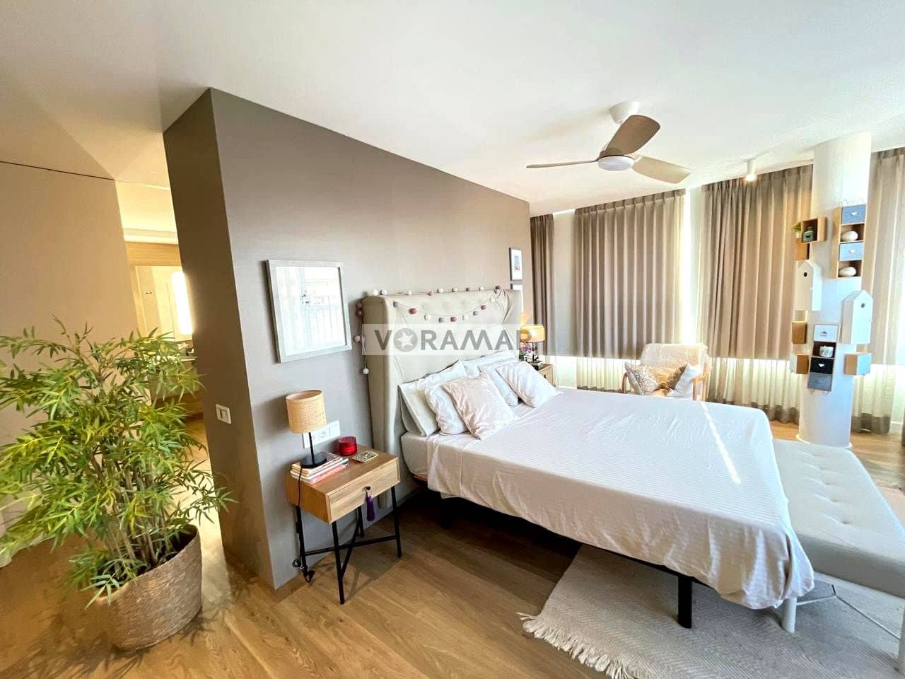 3 bedroom Flat for rent in Valencia city with garage - € 3,200 (Ref: 10024601)