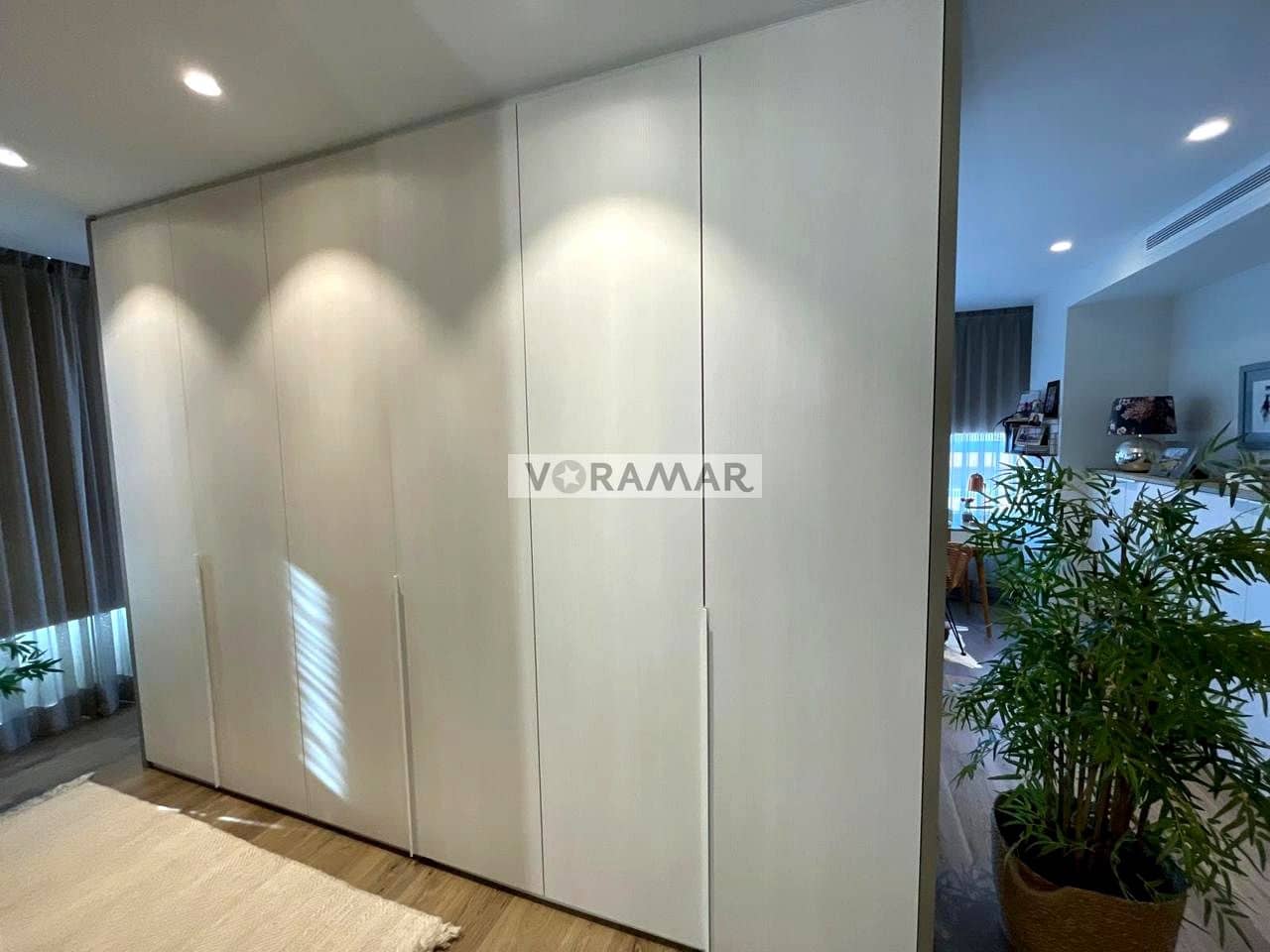 3 bedroom Flat for rent in Valencia city with garage - € 3,200 (Ref: 10024601)