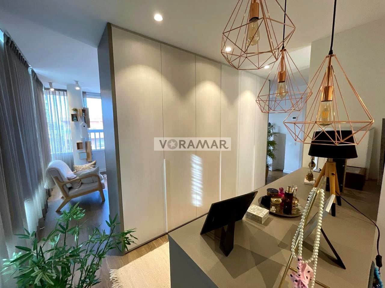 3 bedroom Flat for rent in Valencia city with garage - € 3,200 (Ref: 10024601)