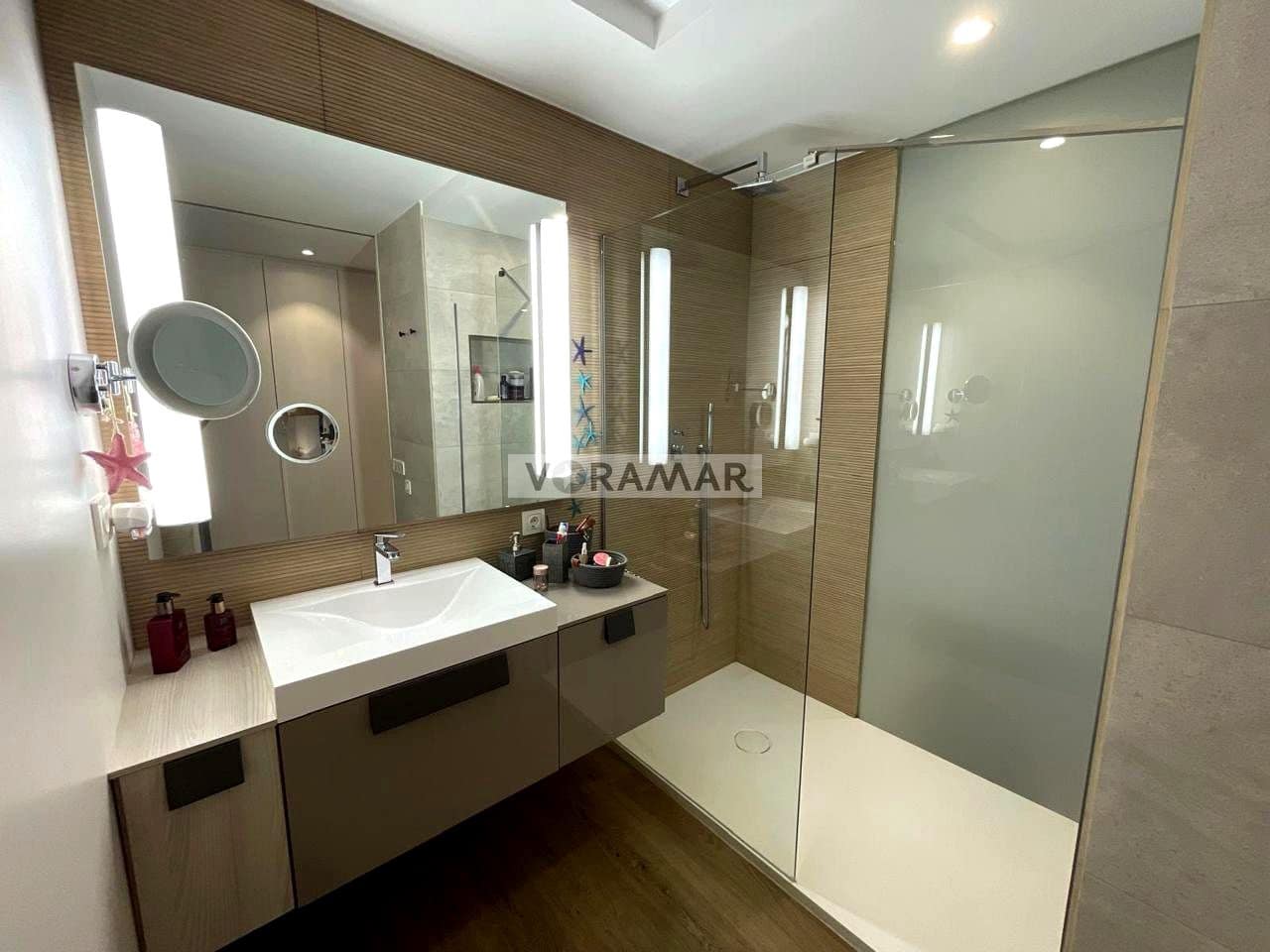 3 bedroom Flat for rent in Valencia city with garage - € 3,200 (Ref: 10024601)