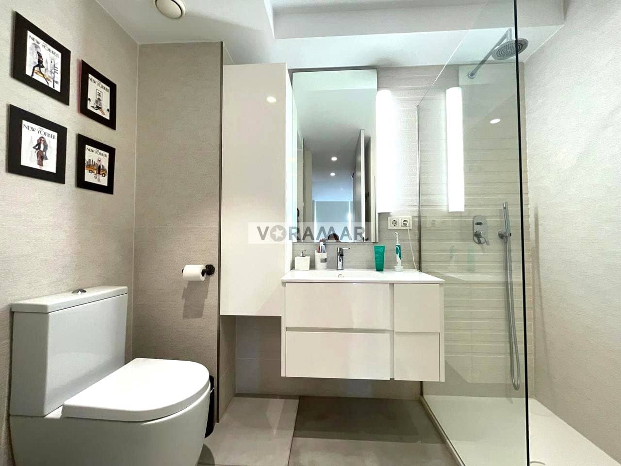 3 bedroom Flat for rent in Valencia city with garage - € 3,200 (Ref: 10024601)