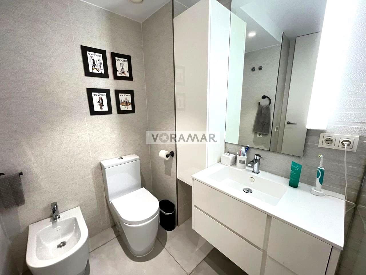 3 bedroom Flat for rent in Valencia city with garage - € 3,200 (Ref: 10024601)