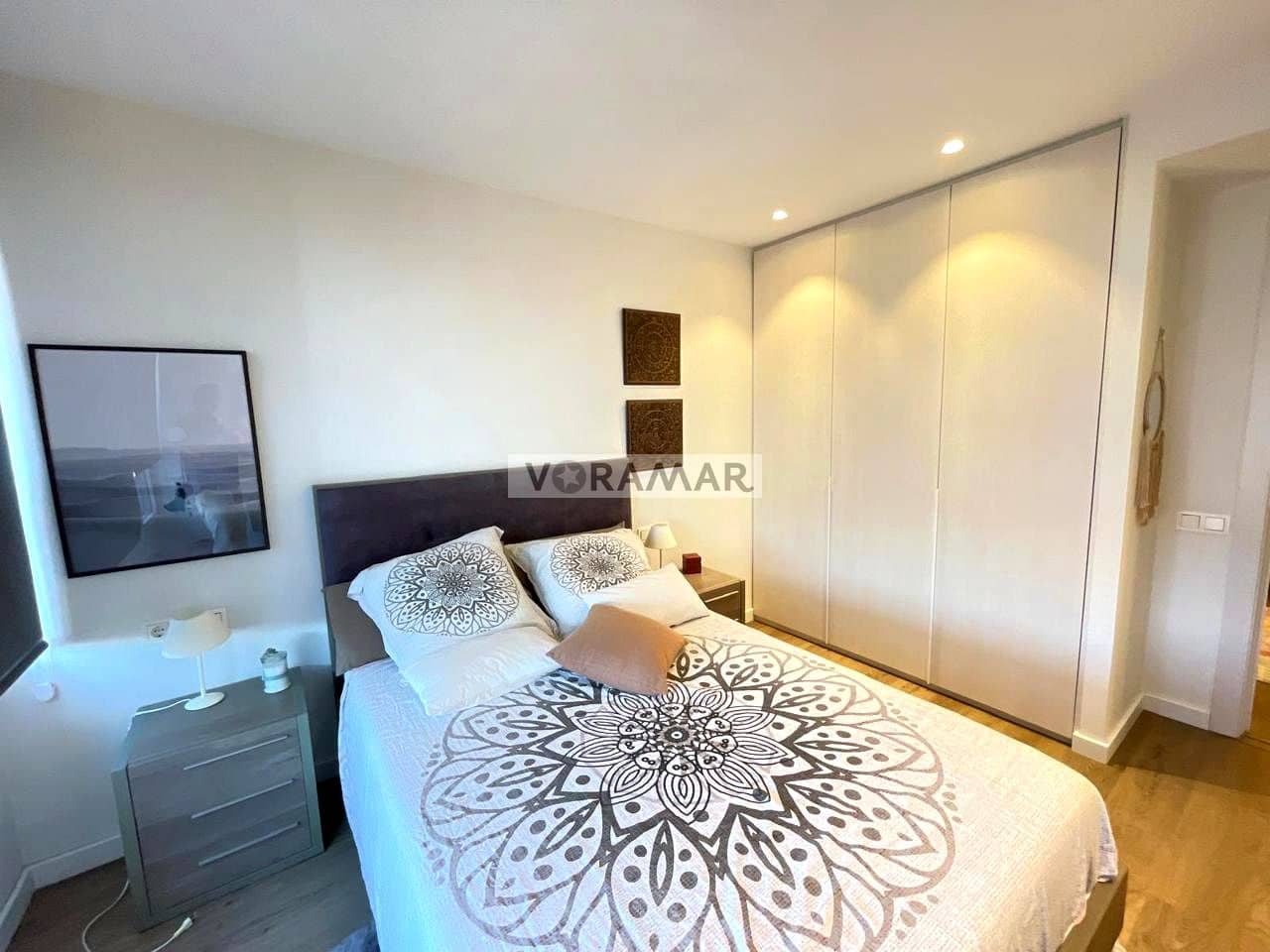 3 bedroom Flat for rent in Valencia city with garage - € 3,200 (Ref: 10024601)