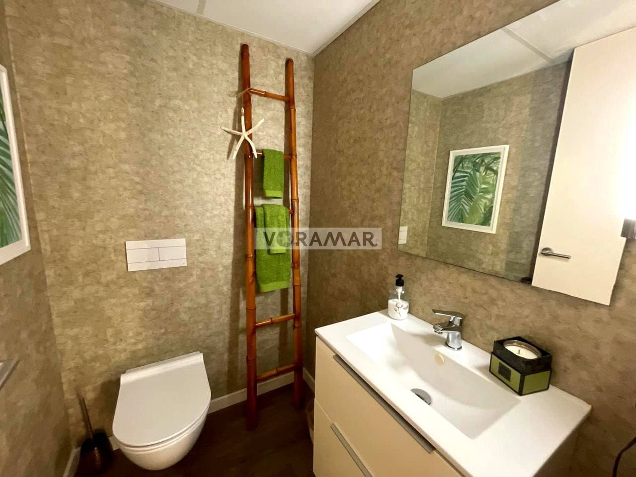 3 bedroom Flat for rent in Valencia city with garage - € 3,200 (Ref: 10024601)