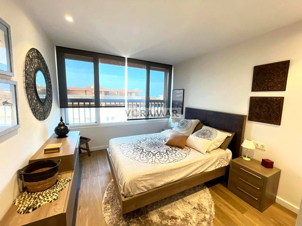 3 bedroom Flat for rent in Valencia city with garage - € 3,200 (Ref: 10024601)