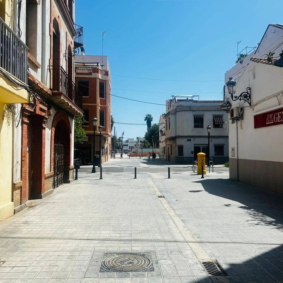 2 bedroom Business for rent in Valencia city - € 1,150 (Ref: 10030905)