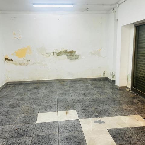 2 bedroom Business for rent in Cabanyal-Canyamelar, Valencia city - € 1,150 (Ref: 10030905)