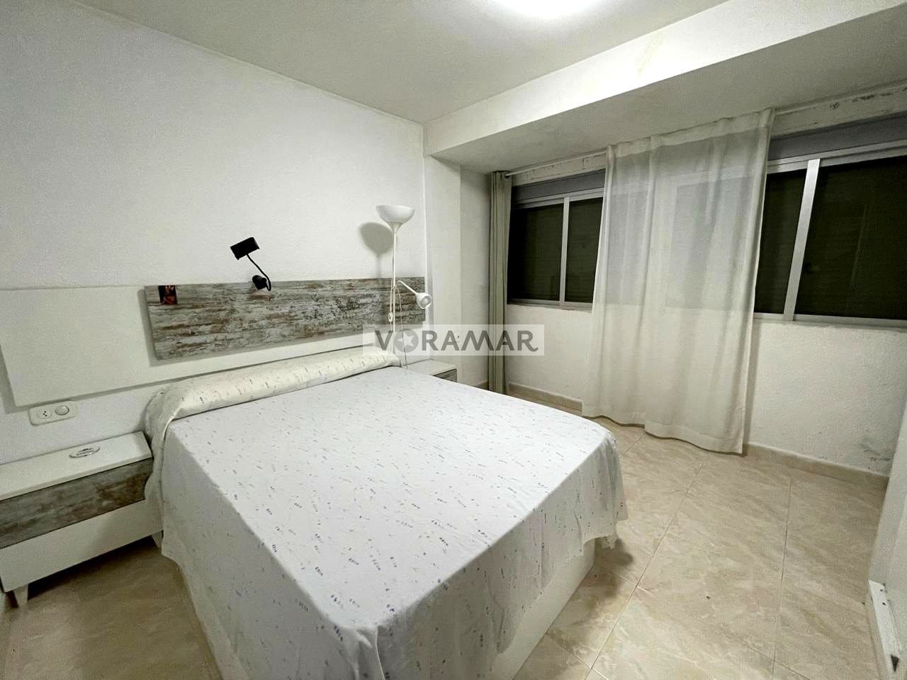 Piso de 2 habitaciones en València ciudad en alquiler - 1.100 € (Ref: 10048556)