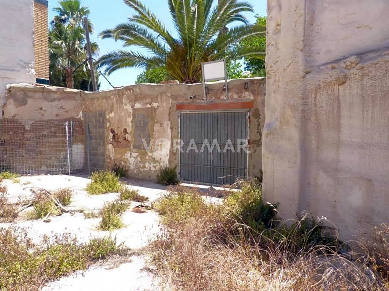 Grunde uden byggetilladelser til salg i Meliana - € 210.000 (Ref: 2986062)