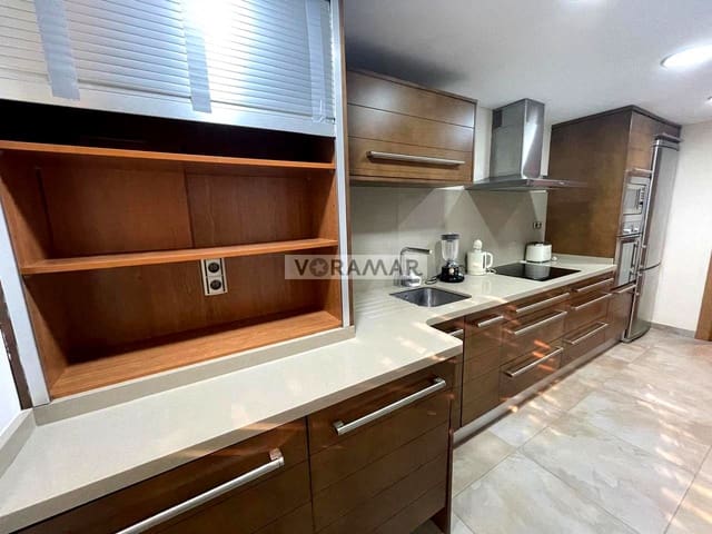 4 bedroom Flat for rent in Alboraya / Alboraia with garage - € 1,800 (Ref: 4644120)